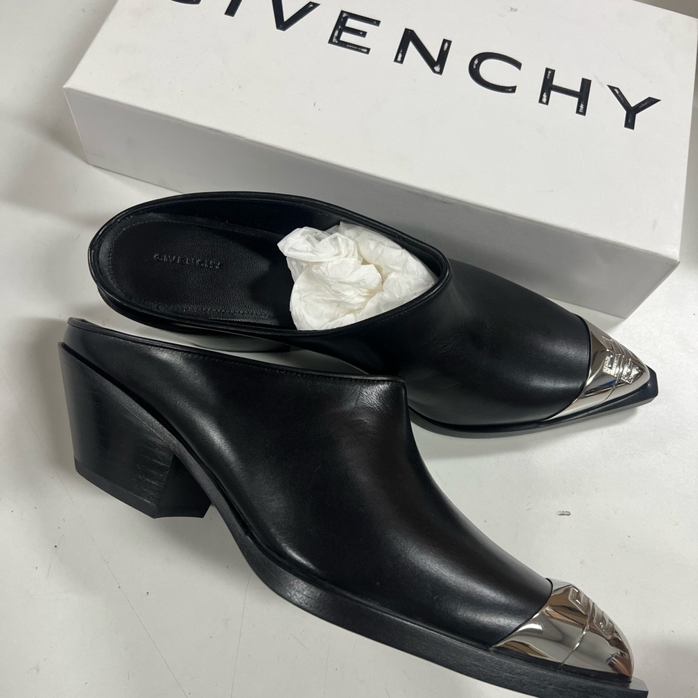 Givenchy
Western Mules In Leather Elegant Black and Silver Women's NIB 9.5 - Picture 3 of 9